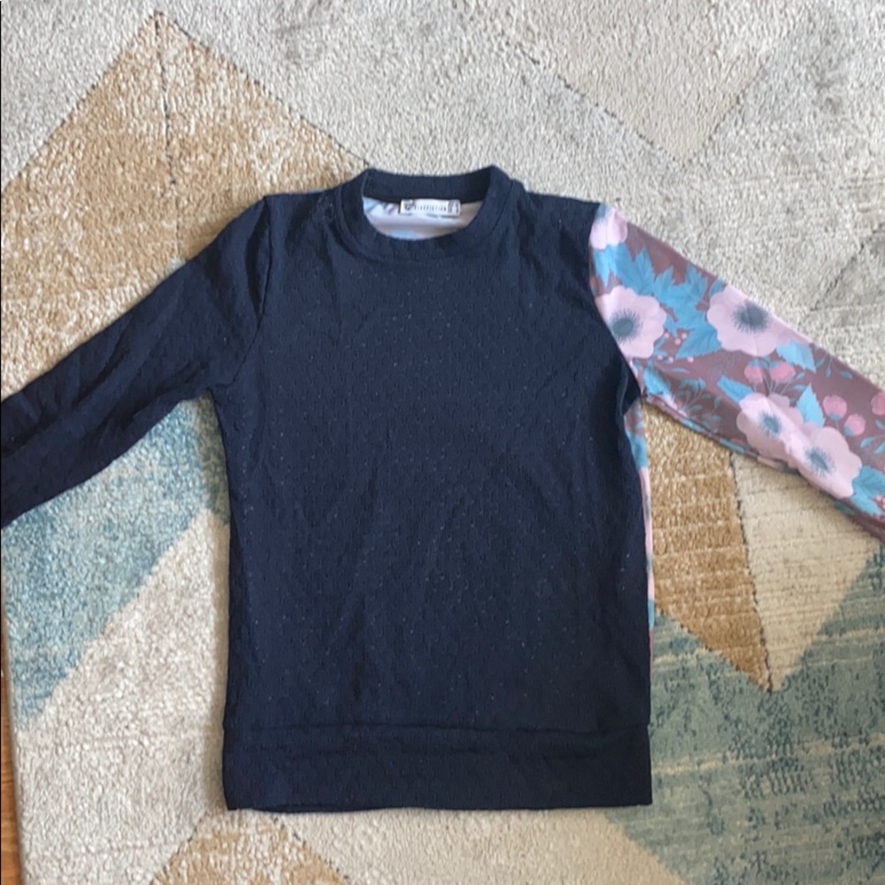 🔵Multi-media mixed Top